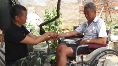 昆阳街道李国伟：扶贫路上帮一程 一枝一叶总关情